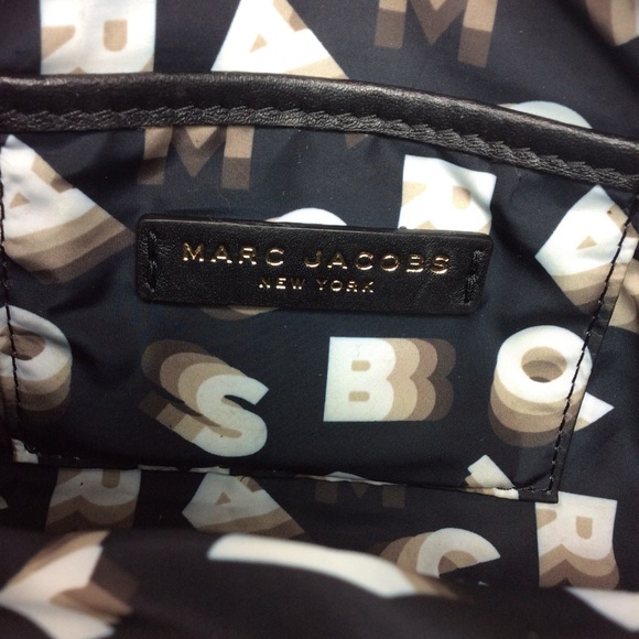 Marc Jacobs Signet Flash Black Smooth Leather Camo Camera Crossbody Bag - Picture 15 of 16